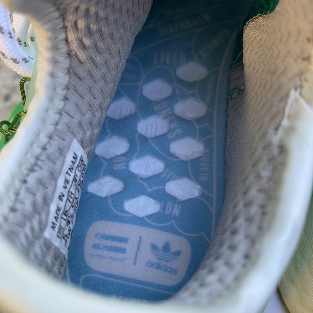 ADIDAS NMD Hu PHARRELL Dash Green 💯 Authentic - Picture 8 of 12